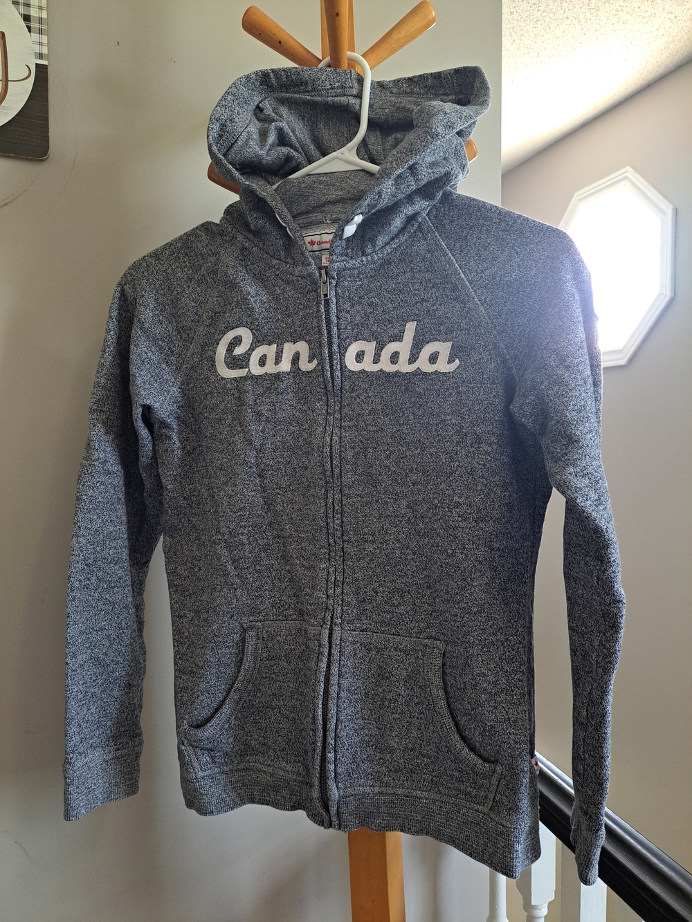 Canadiana Kids Heather Gray 'Canada' Zip-Up Hoodie